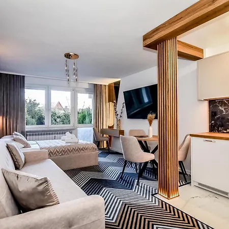 Emi Krupowki زاكوباني